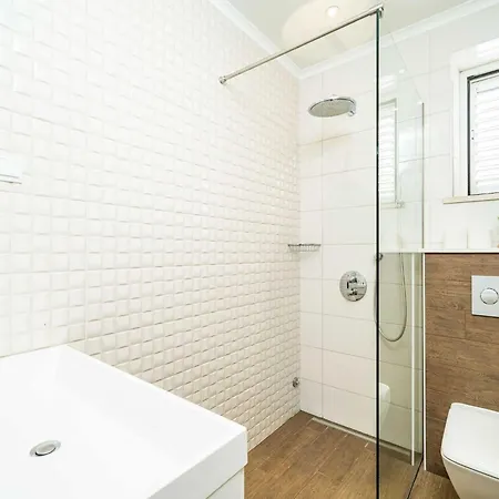 King - Four Bedroom House With Terrace Vakantiehuis Dubrovnik