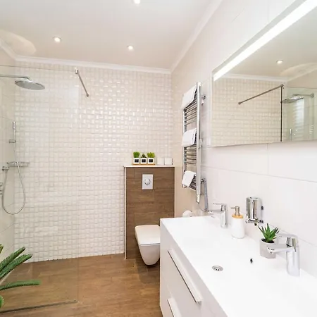 King - Four Bedroom House With Terrace * Ντουμπρόβνικ