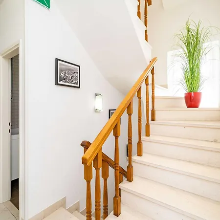 King - Four Bedroom House With Terrace דוברובניק