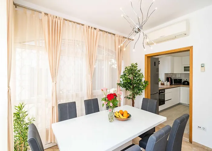 King - Four Bedroom House With Terrace Dubrovnik