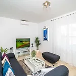King - Four Bedroom House With Terrace 度假居 杜布罗夫尼克