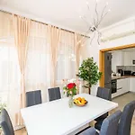King - Four Bedroom House With Terrace 杜布罗夫尼克
